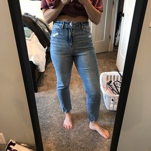 American Eagle Curvy Mom Jean size 4 (27/28)